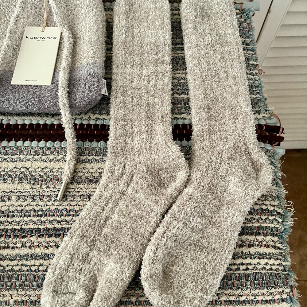 Kashwere Montecito Socks Set With Drawstring Pouch Heathered Kash-Lounge New - Picture 3 of 4